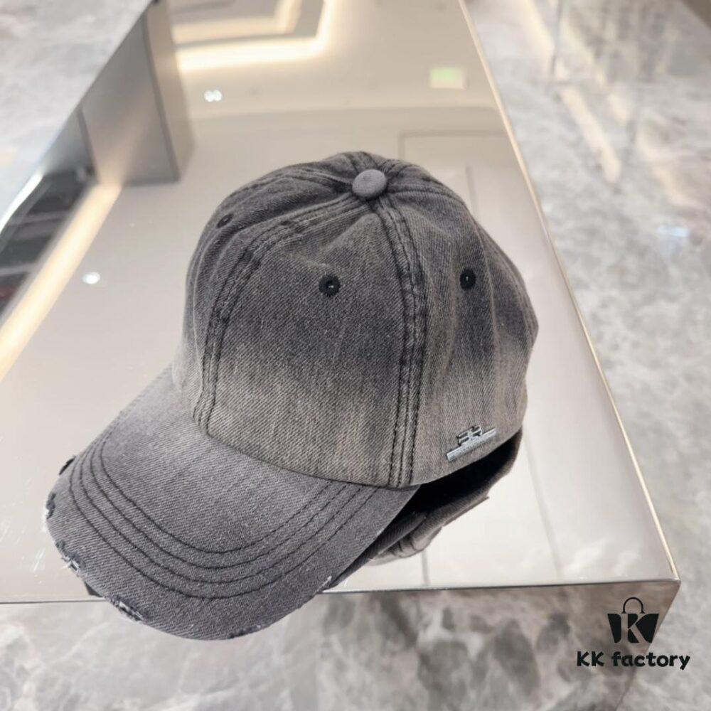 692fbc6e99f2d84055c87c24 BALENCIAGA New Spring Arrival Stylish Baseball Cap, High-Quality Denim Fabric, Excellent Breathability, Suitable for All Seasons