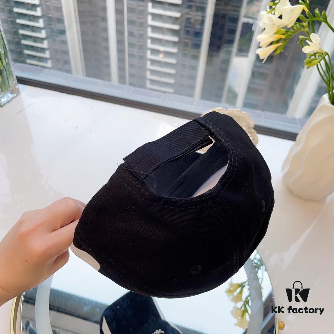 692fbd1499f2d84055c87cf7 Balenciaga 🆕 Spring New Arrival Stylish Baseball Cap, High-Quality Breathable Design, Unisex Fashion Accessory for All Seasons – Perfect as a Baseball, Fisherman, or Knit Hat