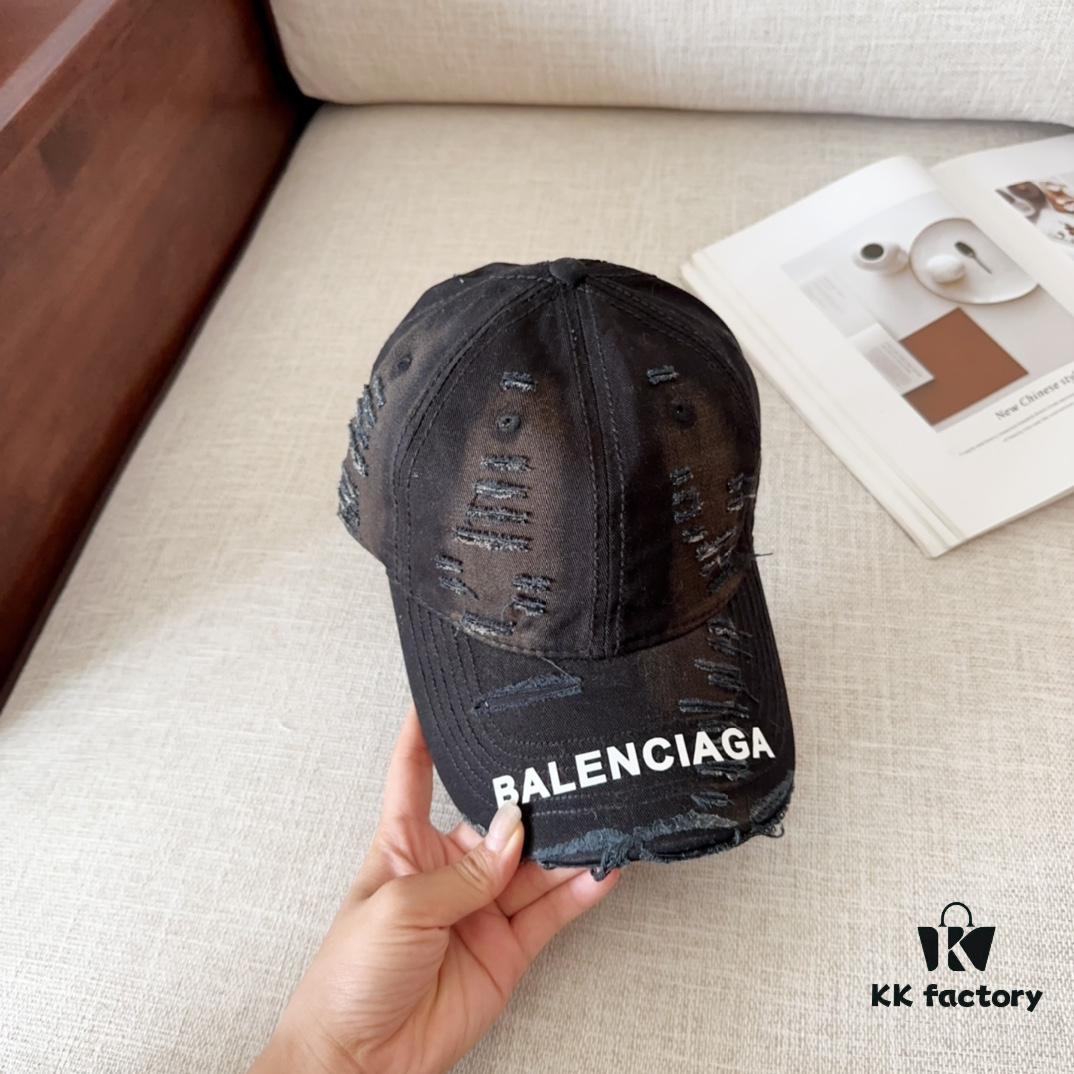692fbd8499f2d84055c87d5e BALENCIAGA New Arrival Stylish Baseball Cap, High-Quality Breathable Design for All Seasons
