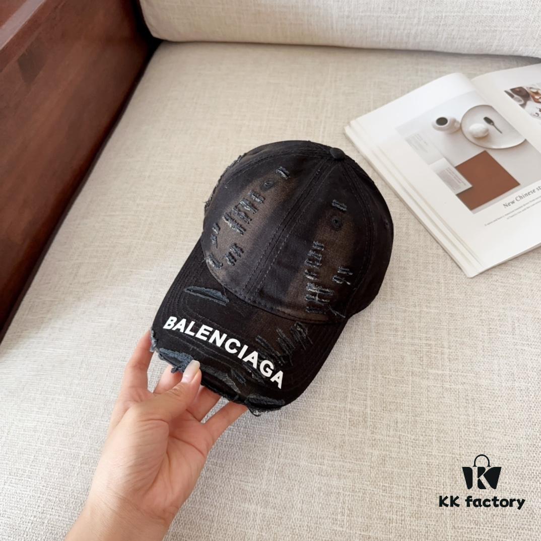 692fbd8499f2d84055c87d5f BALENCIAGA New Arrival Stylish Baseball Cap, High-Quality Breathable Design for All Seasons