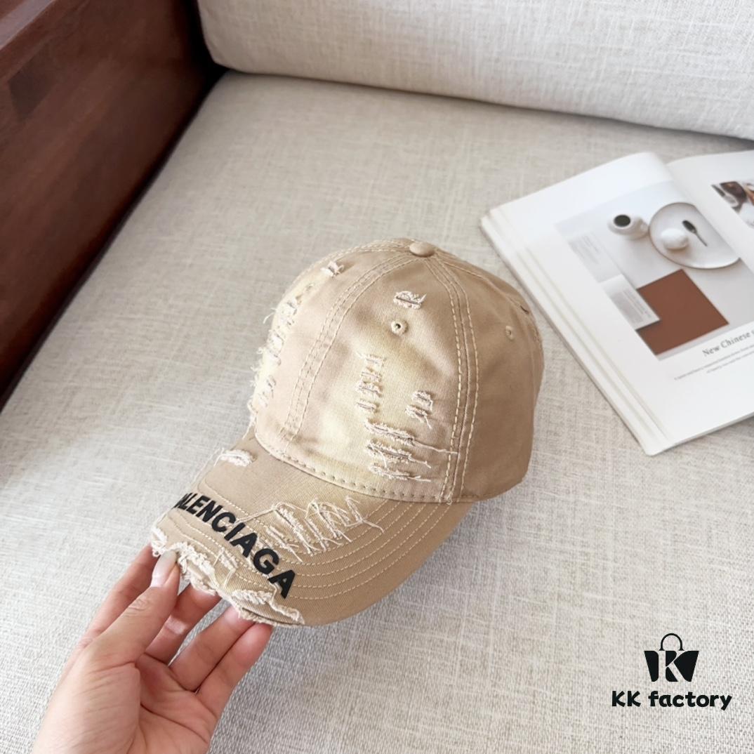 692fbd9199f2d84055c87d68 BALENCIAGA New Arrival Stylish Baseball Cap, High-Quality Breathable Design for All Seasons