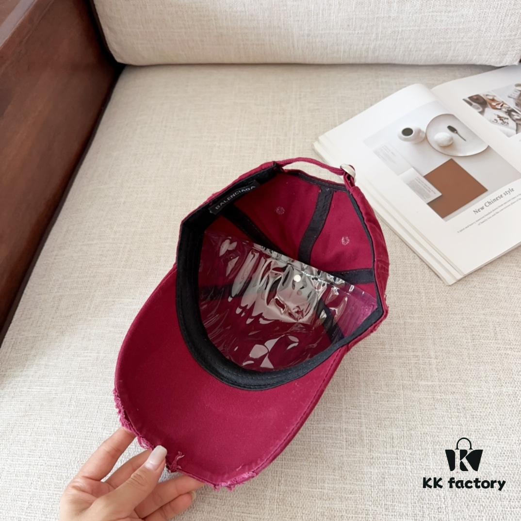 692fbda999f2d84055c87d7d BALENCIAGA New Arrival Stylish Baseball Cap, High-Quality Breathable Design for All Seasons