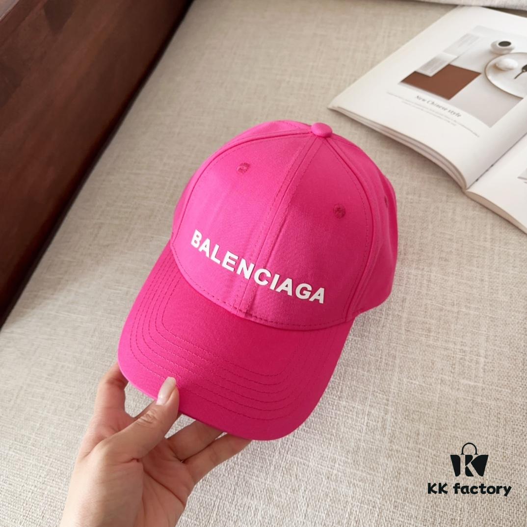692fbdb899f2d84055c87d8b BALENCIAGA New Arrival Stylish Baseball Cap, High-Quality Breathable Design for All Seasons