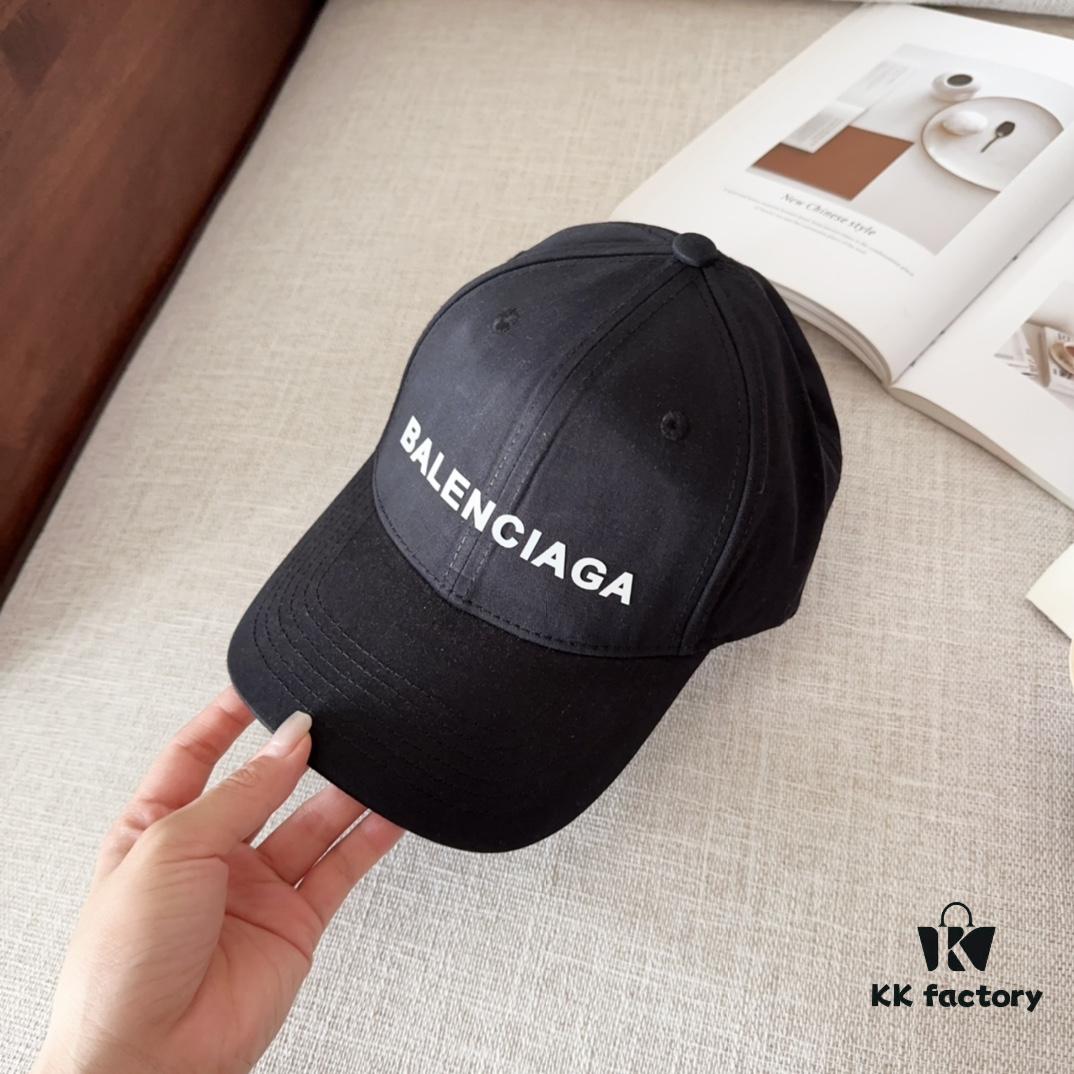692fbdbc99f2d84055c87d91 BALENCIAGA New Arrival Stylish Baseball Cap, High-Quality Breathable Design for All Seasons