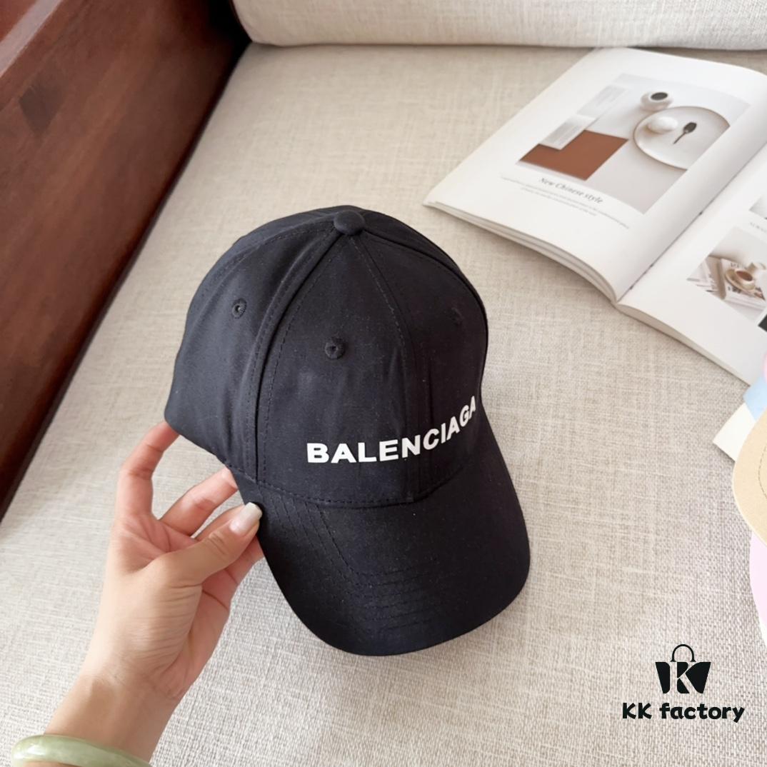 692fbdc699f2d84055c87d9d BALENCIAGA New Arrival Stylish Baseball Cap, High-Quality Breathable Design for All Seasons