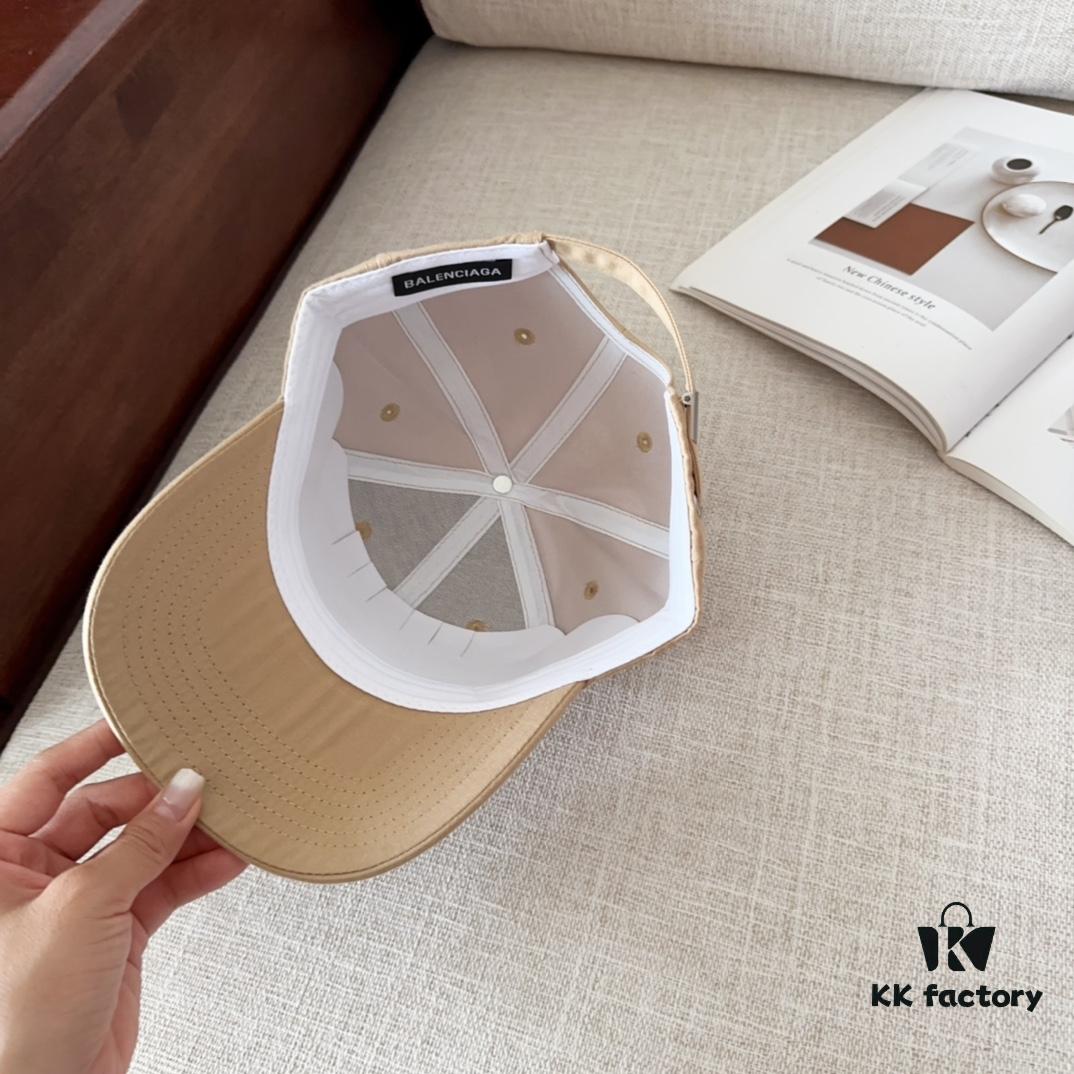 692fbdcd99f2d84055c87da7 BALENCIAGA New Arrival Stylish Baseball Cap, High-Quality Breathable Design for All Seasons