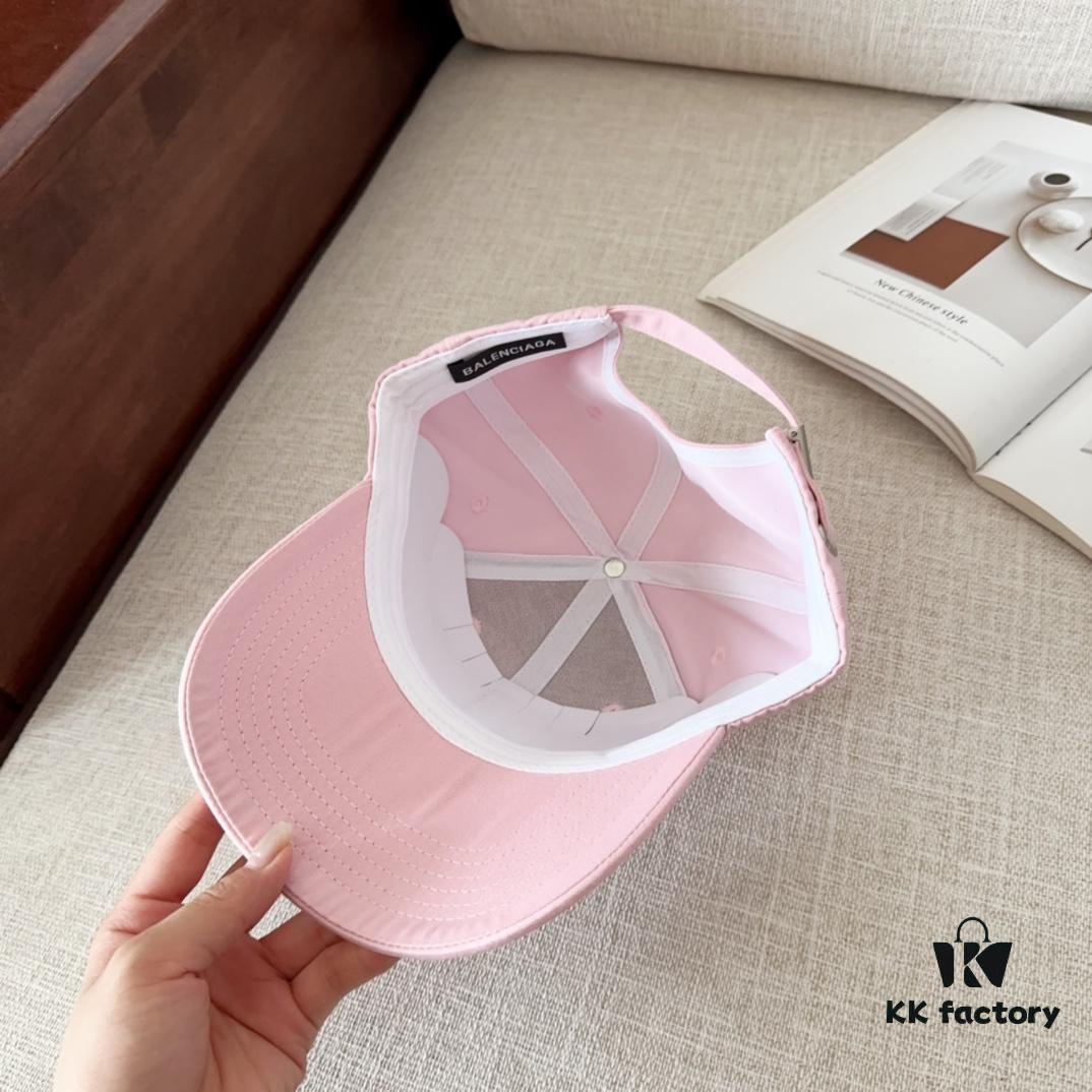 BALENCIAGA New Arrival Unique Baseball Cap, High-Quality Breathable Design for All Seasons