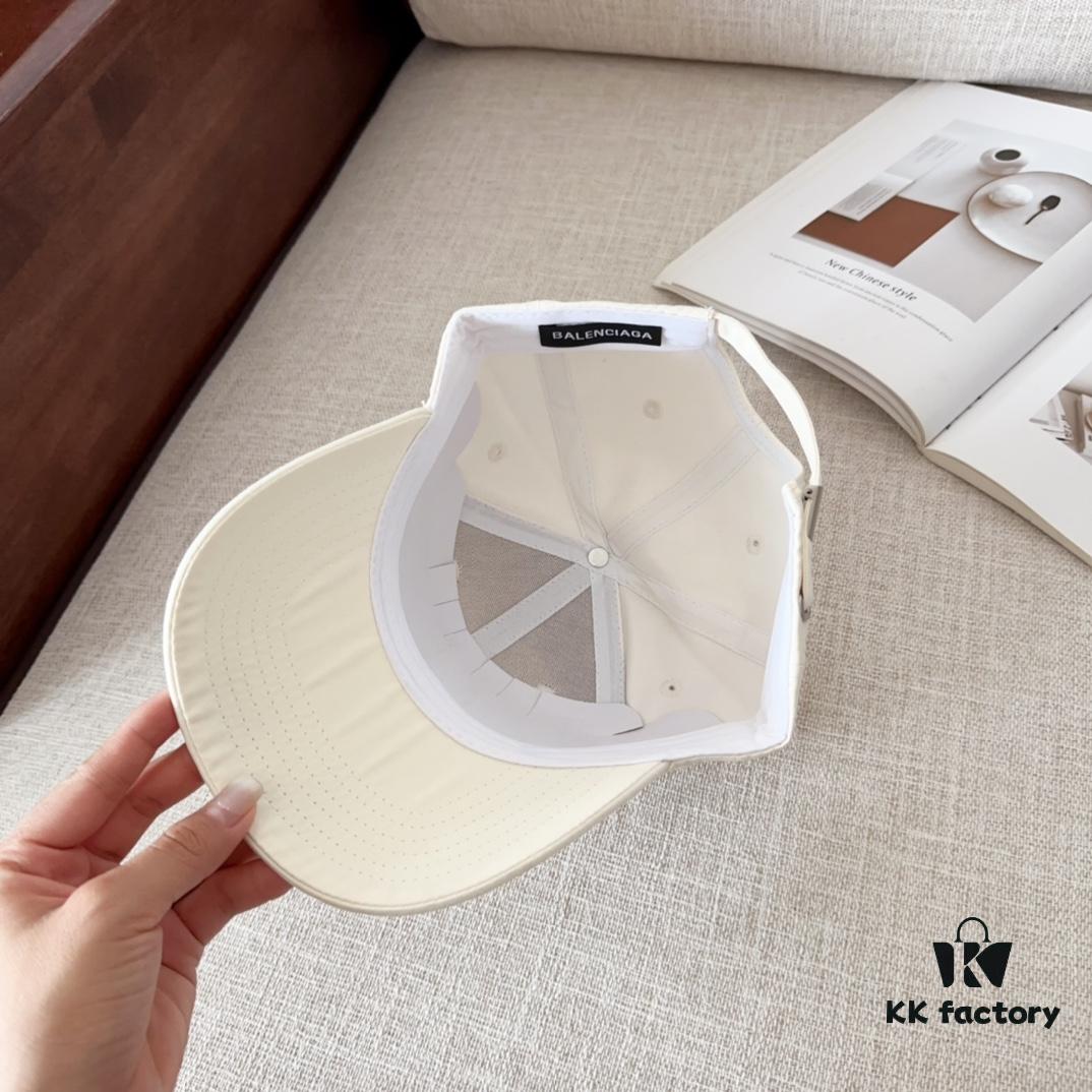 692fbddb99f2d84055c87dbc BALENCIAGA New Arrival Stylish Baseball Cap, High-Quality Breathable Design for All Seasons