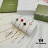 Highest Quality Van Cleef & Arpels Alhambra Clover Single Flower Bracelet
