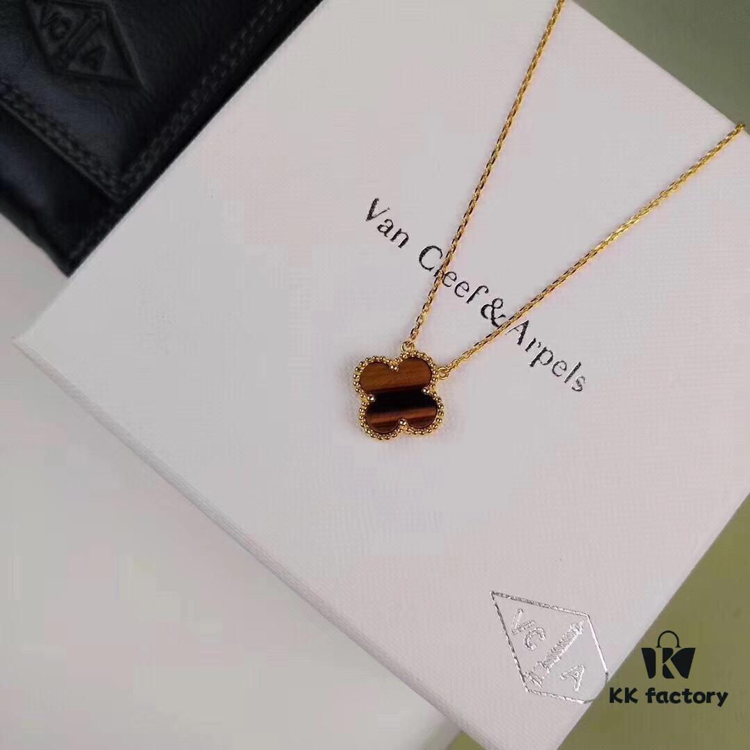 Medium Four-Leaf Clover Natural Tiger's Eye Necklace