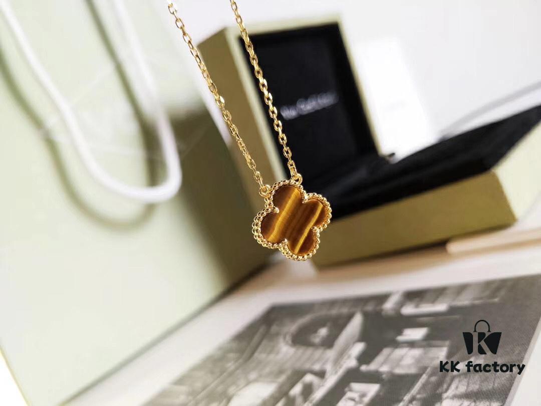 Medium Four-Leaf Clover Natural Tiger's Eye Necklace