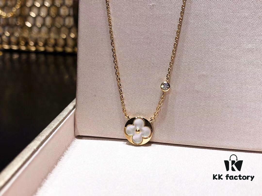692fbe3a99f2d84055c87e47 L VBlossom Series Diamond-Cut Sunflower Four-Leaf Clover Round Necklace