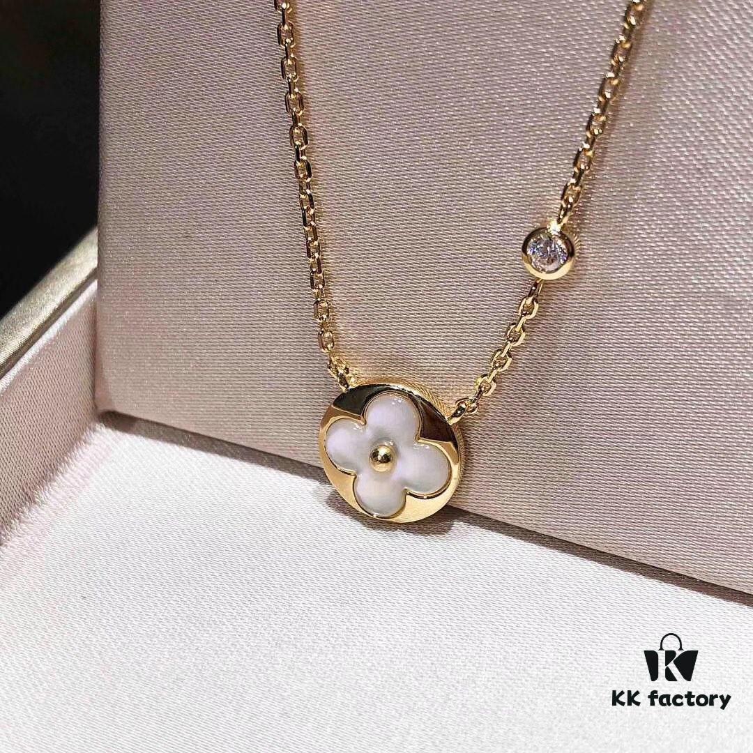 692fbe3b99f2d84055c87e49 L VBlossom Series Diamond-Cut Sunflower Four-Leaf Clover Round Necklace