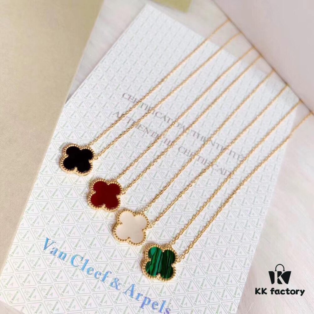 692fbe5f99f2d84055c87e88 Luxury Level Replica 👄 VCA Van Cleef & Arpels Classic Medium Four-Leaf Clover Necklace in Gold Tone!