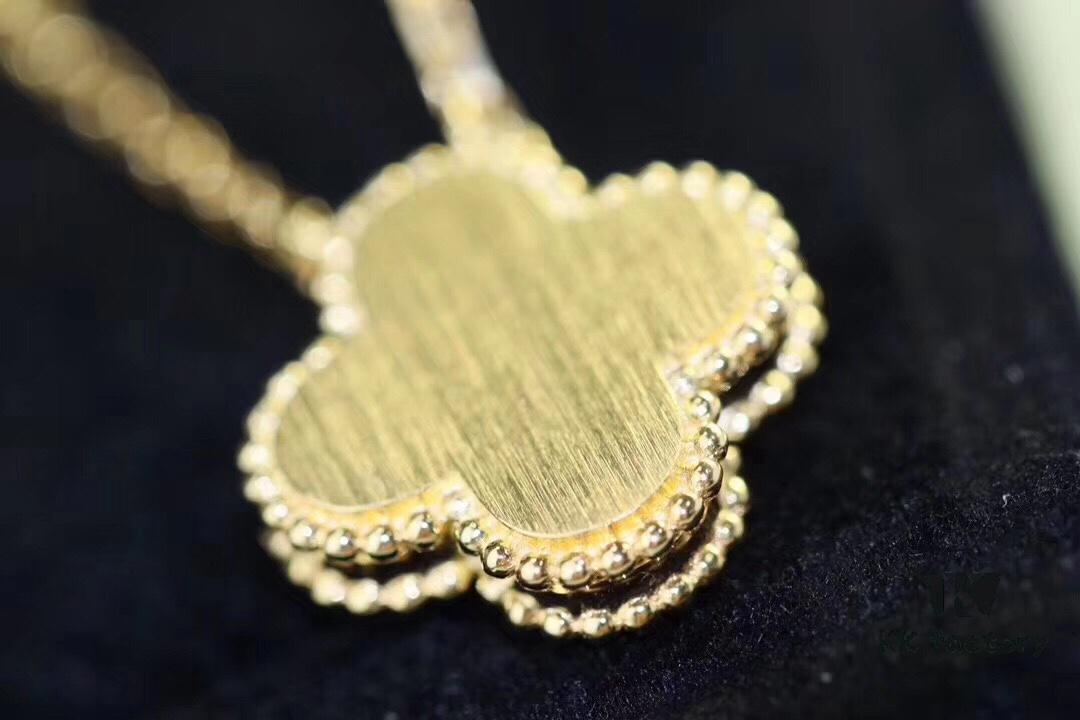 Vca Van Cleef & Arpels 2019 Christmas Limited Edition Blue Ceramic Diamond-Paved Clover Necklace