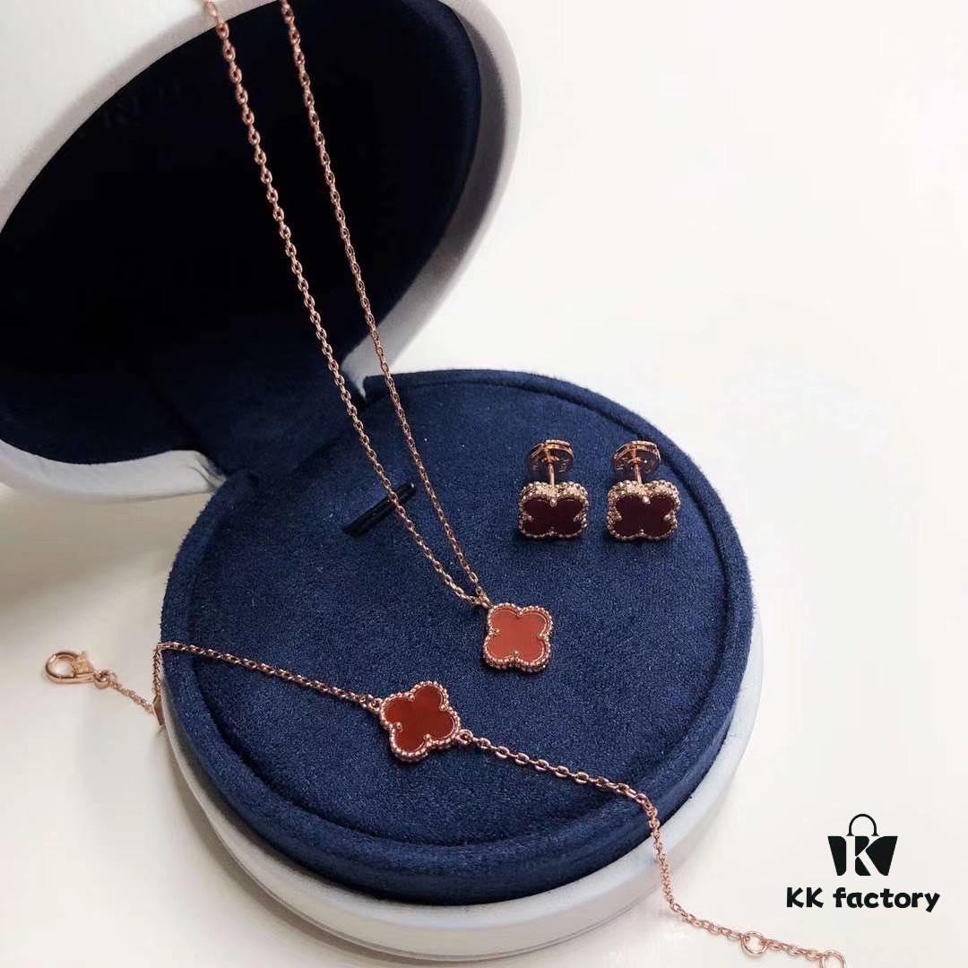 692fbe9c99f2d84055c87ee9 Van Cleef & Arpels Mini Alhambra ✨ Sterling Silver with 18K Rose Gold Plating, Inlaid with Selected Natural Mother of Pearl