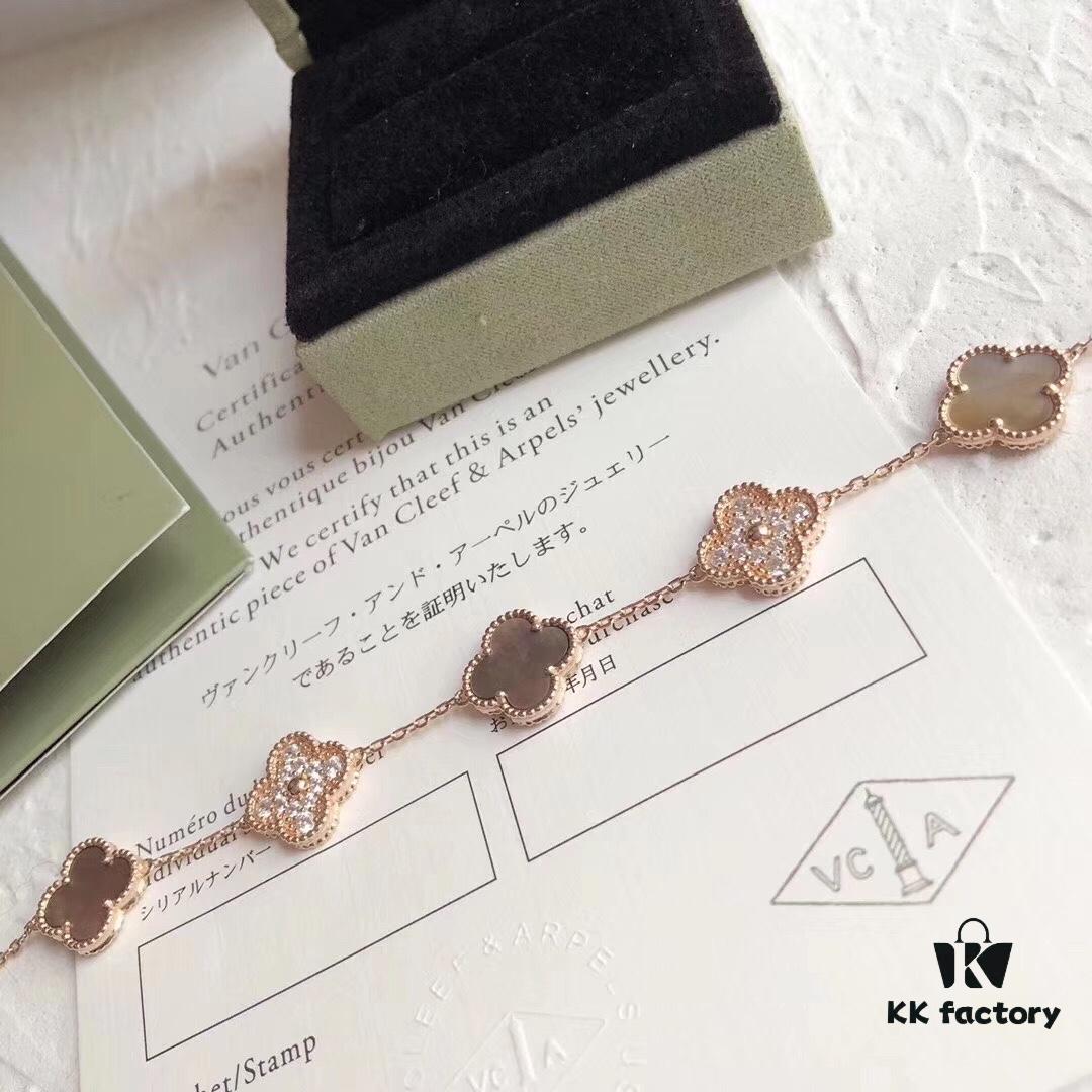 692fbeaa99f2d84055c87f00 Vca Van Cleef & Arpels 2019 Limited Edition Color-Changing Four-Leaf Clover!! Gray Mother-of-Pearl Diamond-Paved Five-Petal Bracelet, German Imported S925 Sterling Silver with Thick Gold Plating, Exquisitely Crafted, Stunningly Beautiful with Color-Shifting Effect Under Light