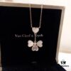 692fbeb999f2d84055c87f16 VCA Van Cleef & Arpels Sweet Series Rose Heart Pendant Tassel Necklace, High-End Custom Crafted with Imported S925 Sterling Silver and Natural Red Agate, Counter Proportion, Original Clasp