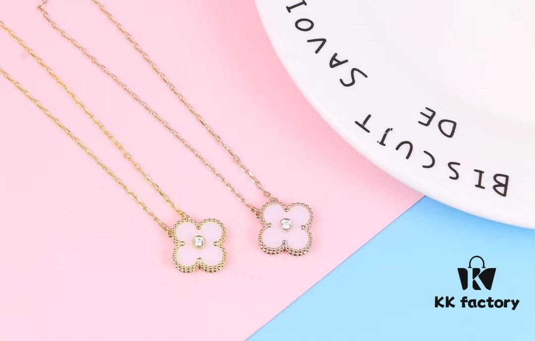 692fbf0999f2d84055c87f9d Authentic Purchase, High-Quality Clover Necklace with Zircon, 925 Silver Plated in K-Gold, Natural Stones