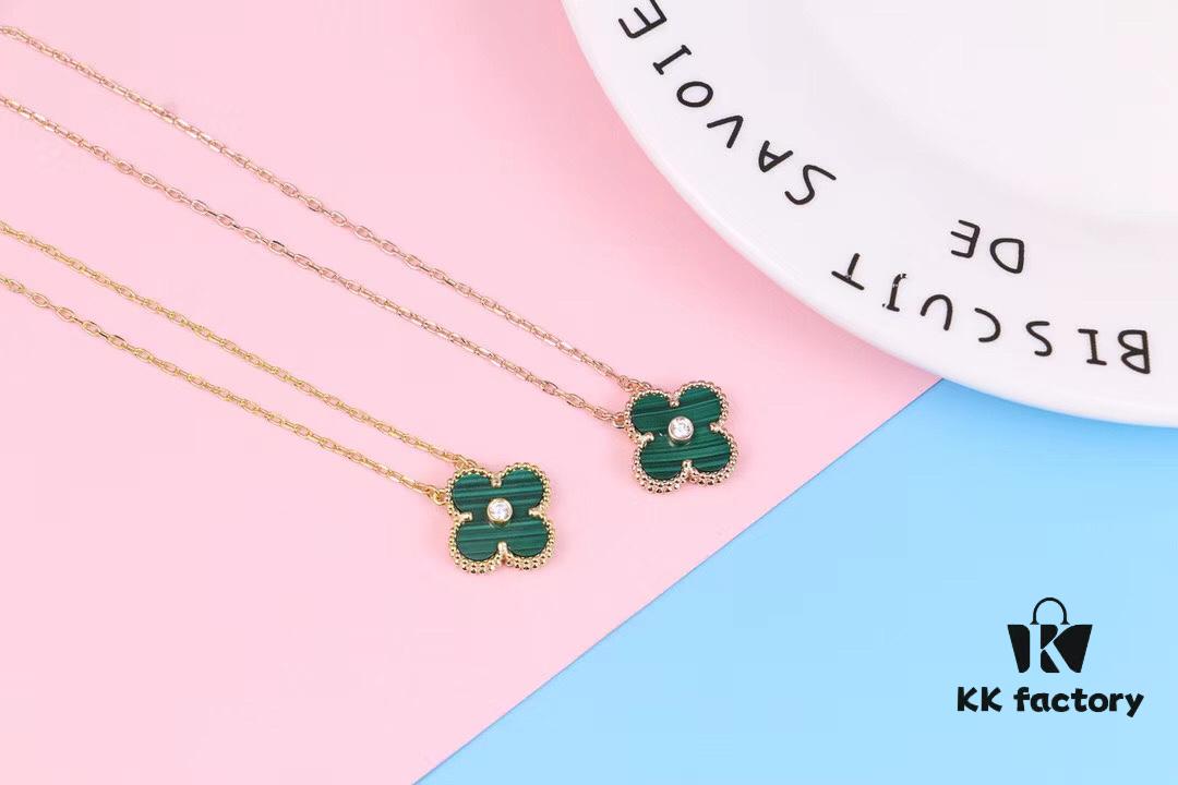 692fbf0999f2d84055c87f9f Authentic Purchase, High-Quality Clover Necklace with Zircon, 925 Silver Plated in K-Gold, Natural Stones
