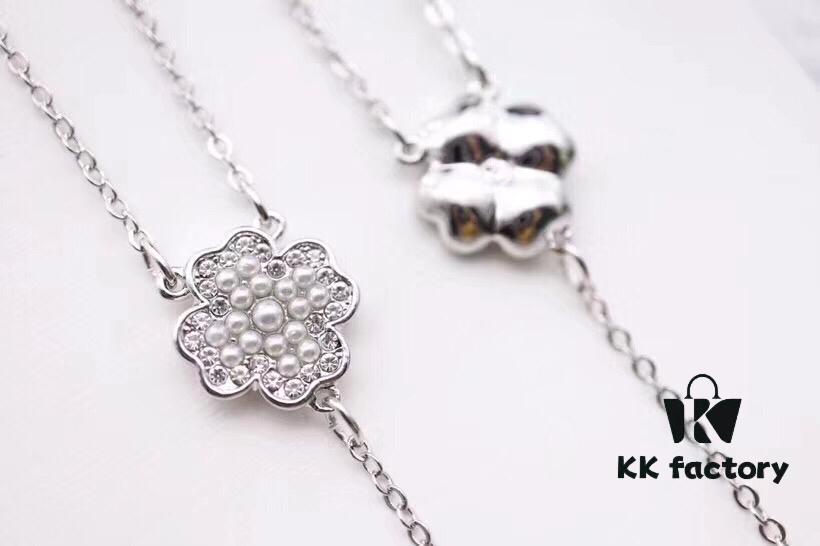 692fbf2d99f2d84055c87fd5 New Arrival🍀 Lucky Four-Leaf Clover Pearl Y-Necklace