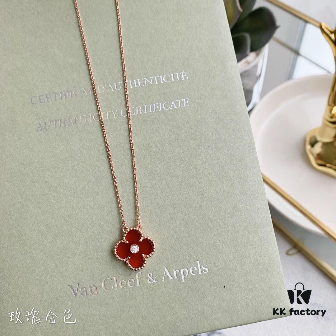 692fbfb399f2d84055c8808d 🎄Christmas Gift 🎁 Van Cleef & Arpels Alhambra Clover Necklace with Natural Black Onyx, Red Jasper, White Mother-of-Pearl, and Malachite in Rose Gold, Yellow Gold, and White Gold Plated 925 Sterling Silver from Germany