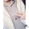 Large Clover Knit Necklace – A Must-Have for Winter, Versatile and Elegant!