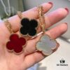 692fbfde99f2d84055c880c9 Large Clover Sweater Chain, Elegant Black