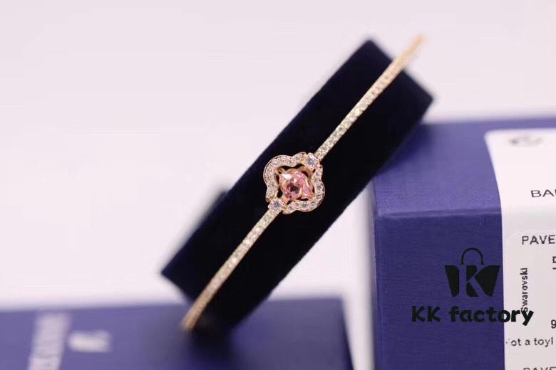 692fbfe999f2d84055c880d9 Swarovski Pink Crystal Clover with Dancing Heart Bracelet