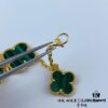 692fbff499f2d84055c880ec Newly Upgraded Version Compatible with 925 Natural Malachite VCA New Five-Petal Four-Leaf Clover Bracelet, High-End Market Edition! 1:1 High-Quality Custom 925 Sterling Silver, VCA Van Cleef & Arpels Limited Edition Four-Leaf Clover Leaves, Store Exclusive Limited Model, Perfect for Travel, an Absolute Must-Have. Original Lobster Clasp, Top-Tier Quality Available on Market