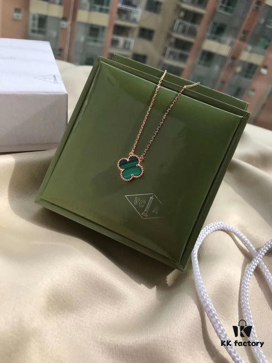 692fc01c99f2d84055c88137 Van Cleef & Arpels VCA Single Flower Green Malachite Necklace (Silver Plated with K-Gold)