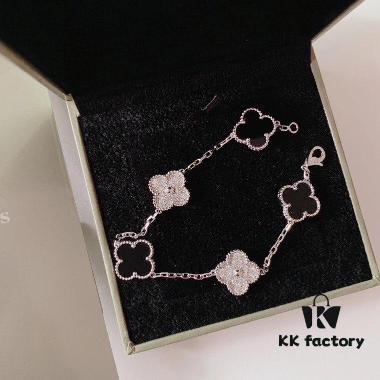 692fc06299f2d84055c881b3 VCA Four-Leaf Clover Five-Petal/Six-Petal Bracelet