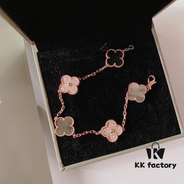 692fc06299f2d84055c881b4 VCA Four-Leaf Clover Five-Petal/Six-Petal Bracelet
