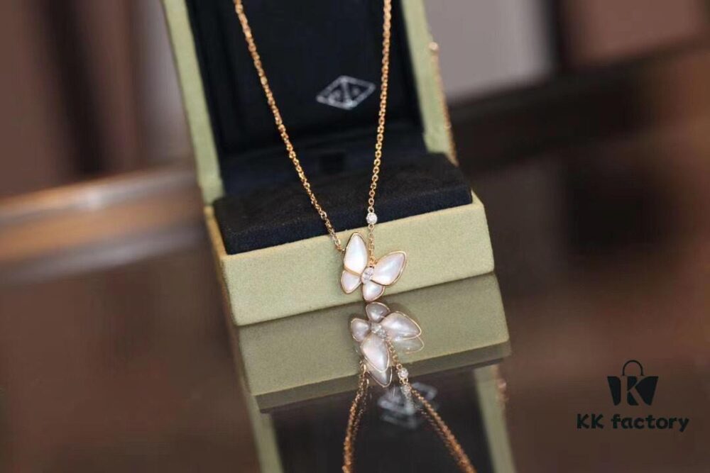 Van Cleef & Arpels Two Butterfly Pendant Necklace, ZP High-End Replication, Top-Tier Jewelry Craftsmanship