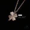 Popular Style Recommendation 10: Clover Sweeps the Fashion World