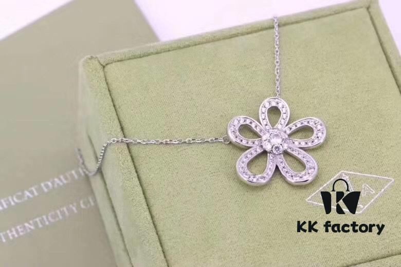 692fc09699f2d84055c8820c Popular Bestseller VCA Platinum Full Diamond Flower Design