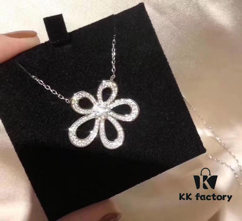692fc09699f2d84055c8820d Popular Bestseller VCA Platinum Full Diamond Flower Design