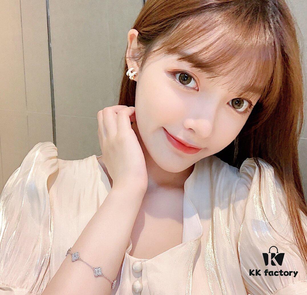 692fc0b099f2d84055c8822b Mini Four-Leaf Clover Full Diamond Series, So Delicate with a Fresh and Innocent Girl-like Charm