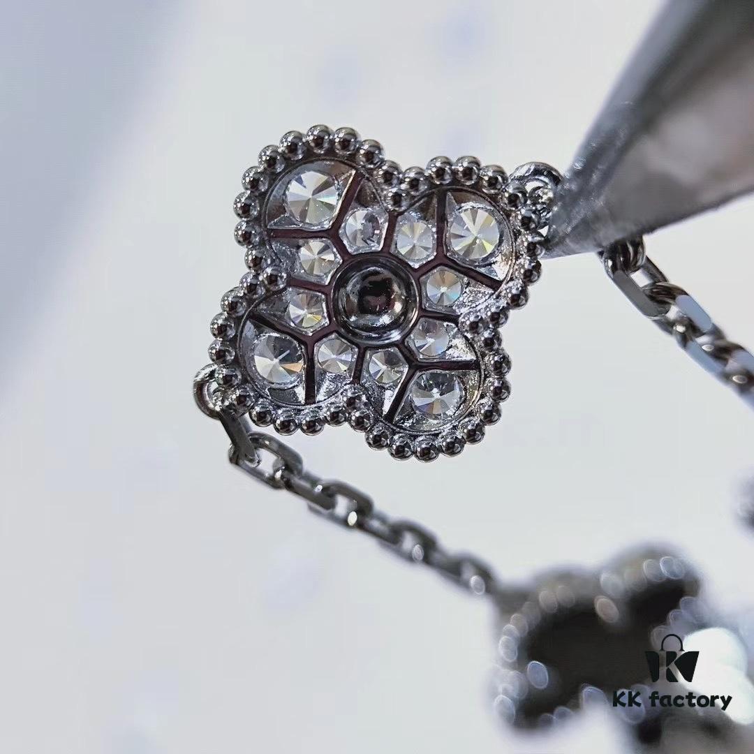 692fc0de99f2d84055c88285 VCA Clover, Black Onyx with Diamond Accents, Ready to Ship