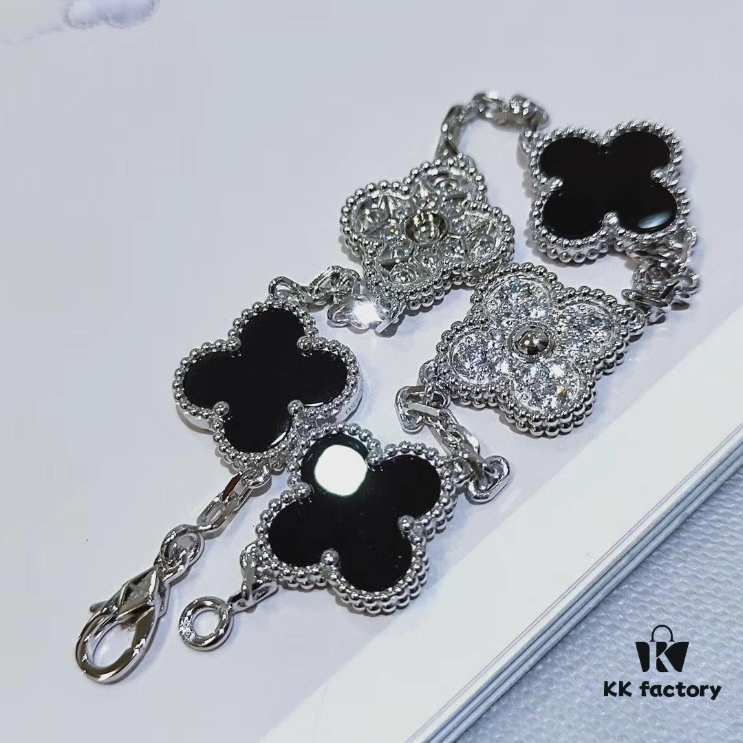 692fc0de99f2d84055c88288 VCA Clover, Black Onyx with Diamond Accents, Ready to Ship
