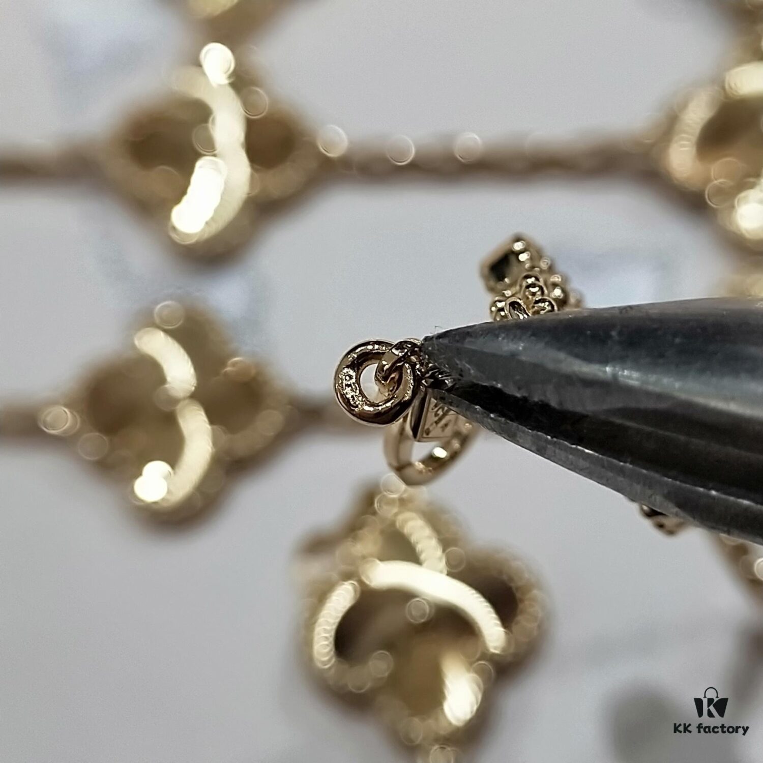 692fc0eb99f2d84055c8829d VCA All-Around V Gold Material, Golden Shine Comparable to ZP