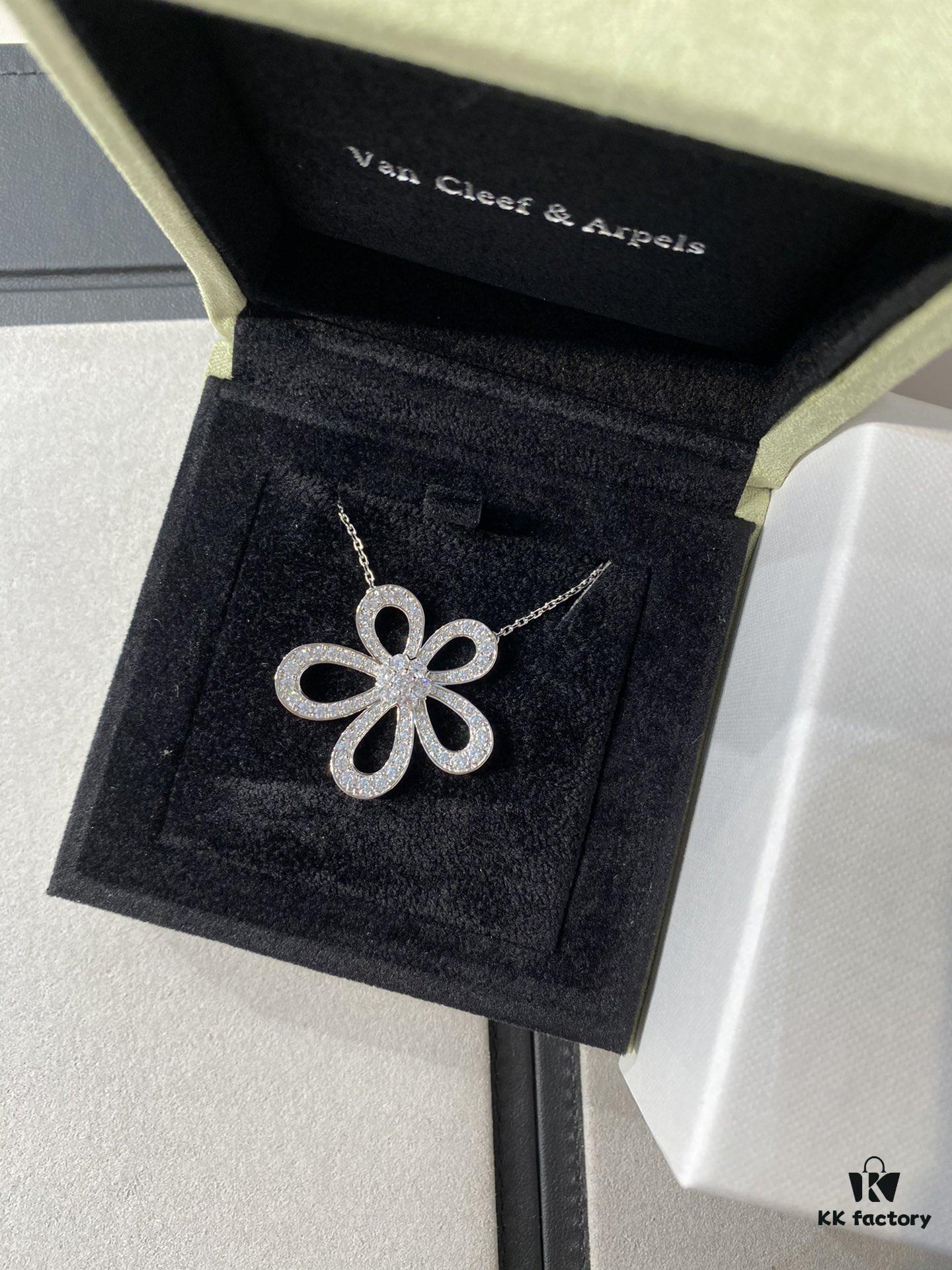 692fc0fe99f2d84055c882c9 This Summer's Hottest Flower Pendant Necklace - VCA-inspired Flowerlace Diamond Collar Chain