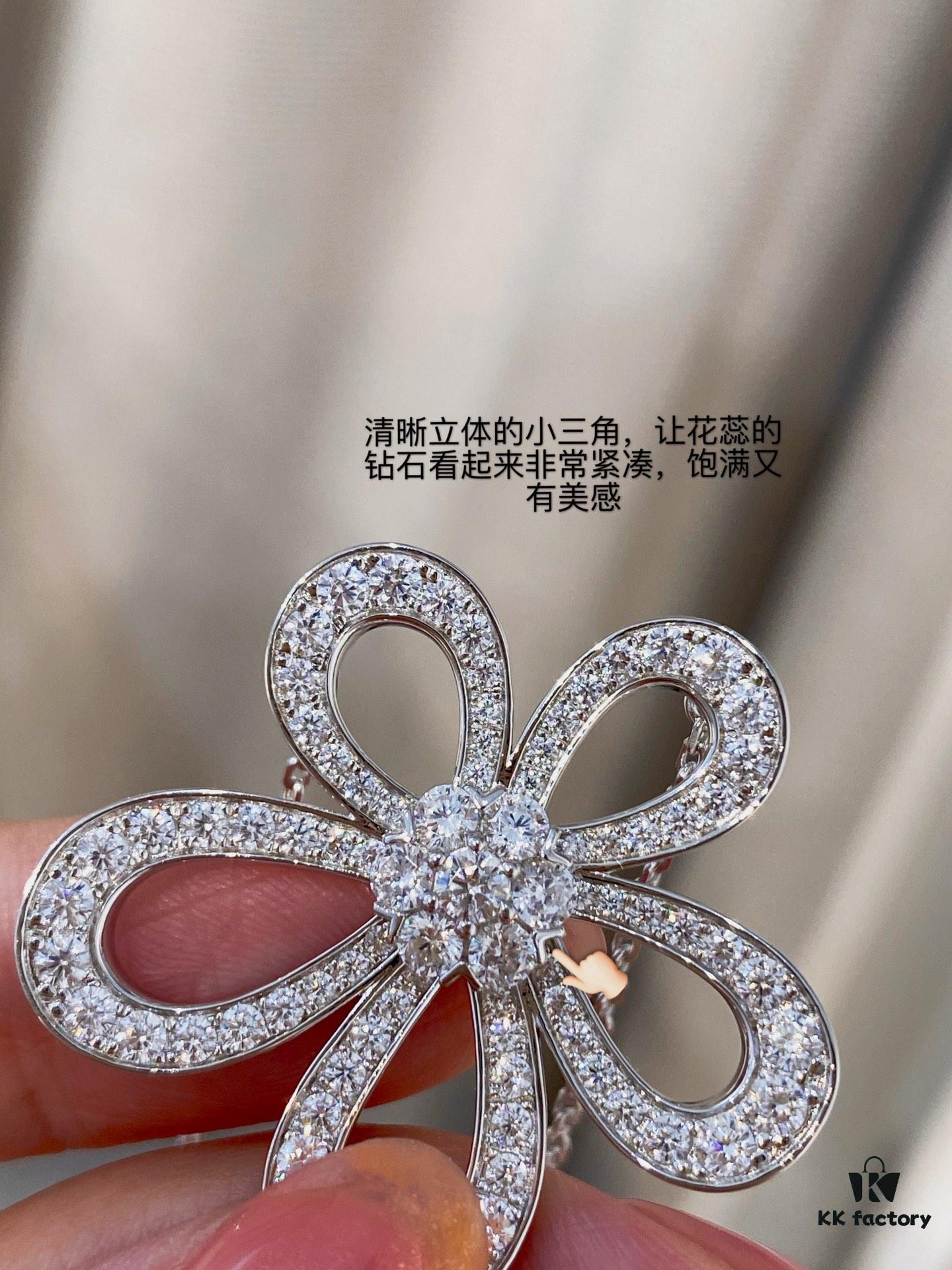 692fc0ff99f2d84055c882ca This Summer's Hottest Flower Pendant Necklace - VCA-inspired Flowerlace Diamond Collar Chain