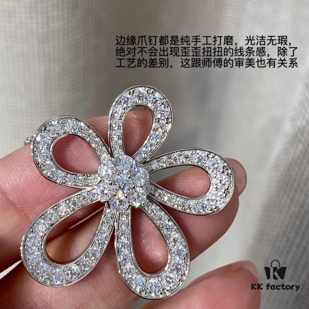692fc10099f2d84055c882cb This Summer's Hottest Flower Pendant Necklace - VCA-inspired Flowerlace Diamond Collar Chain