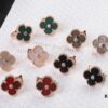 692fc10e99f2d84055c882e0 VCA New Version Rose Gold Natural Peacock Green White Shell Gray Shell Black Onyx Red Onyx Diamond-Studded Ear Clips, Market High-End Limited Edition 1:1 Premium Custom 925 Sterling Silver VCA Van Cleef & Arpels Clove Leaf Store Exclusive Tourist Essential Must-Have Original Lobster Clasp Top Quality