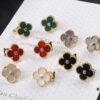 692fc11a99f2d84055c882f1 VCA New Version Yellow Gold Natural Peacock Green White Shell Gray Shell Black Onyx Red Onyx Diamond-Studded Ear Cuffs Limited Edition High-End Custom 925 Sterling Silver VCA Van Cleef & Arpels Clover Leaf Lobster Clasp Tour Exclusive Must-Have