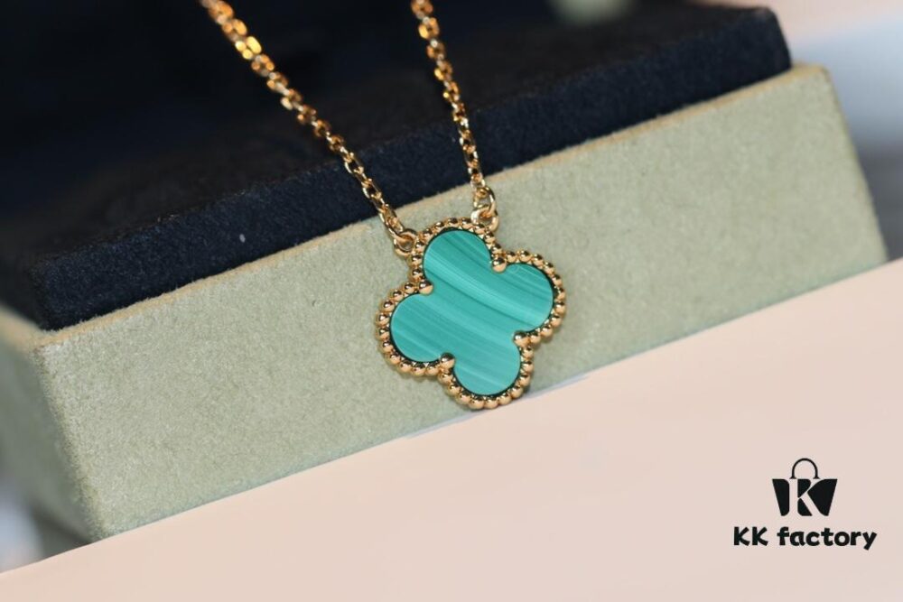 692fc12f99f2d84055c8830e VCA Single Flower Malachite Arrives ❤️
