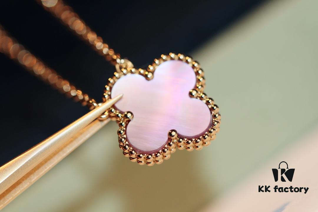 VCA Single Flower Natural Pink Shell Arrives ❤️