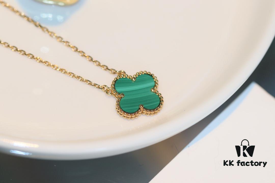 VCA Single Flower Malachite Arrives ❤️