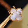 VCA Single Flower Natural Pink Shell Arrives ❤️